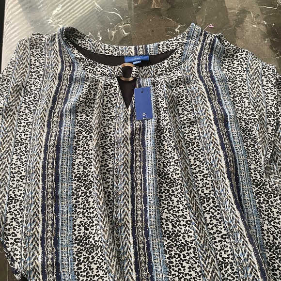 Brand new blouse apt 9 beautiful ❤️ - Picture 2 of 7